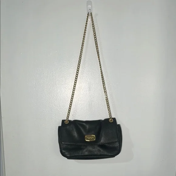 Michael Kors Black and Gold Adjustable Crossbody Bag with Elegant Design - Picture 3 of 11